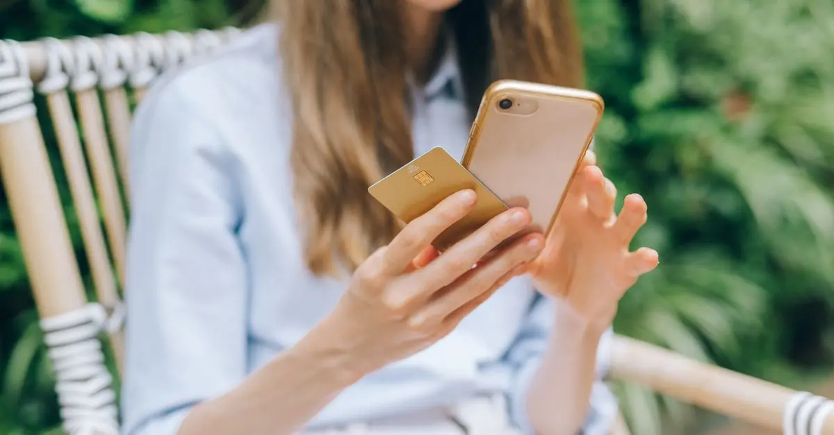 How to Respond Efficiently to Card Blocking Urgency